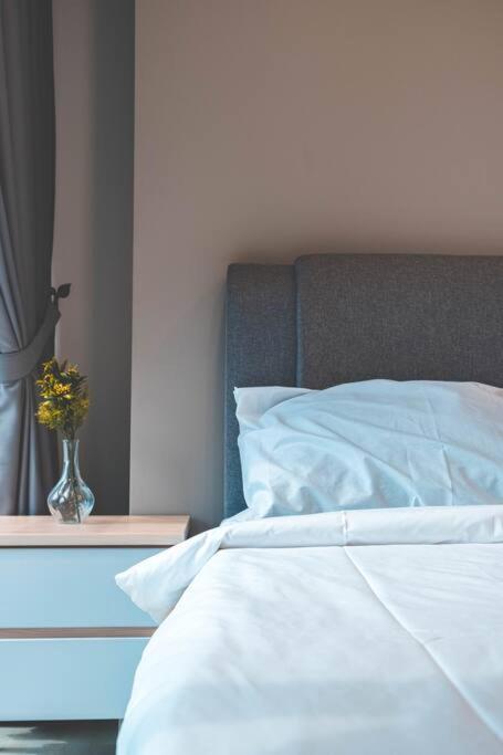 Apartment Binjai 8-new Cozy 1bedroom#7min Walk To Klcc#4pax *